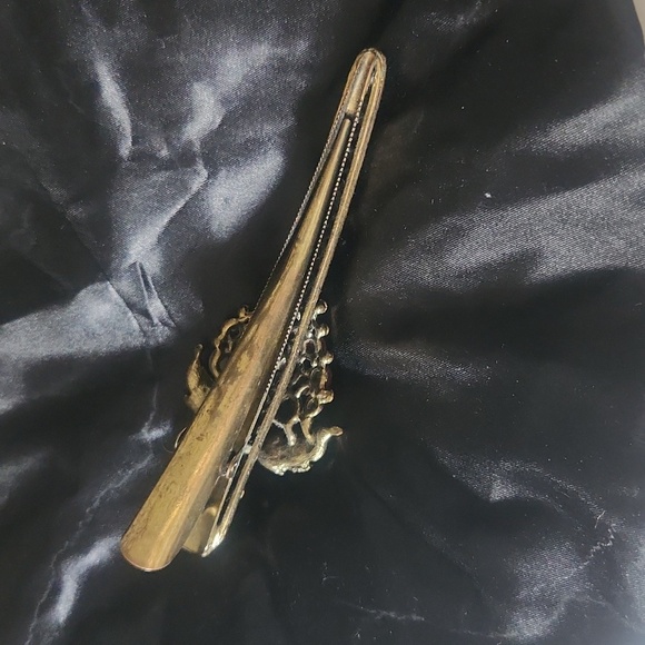 Hair Clip With Black Satin Hair Cap - Picture 3 of 6